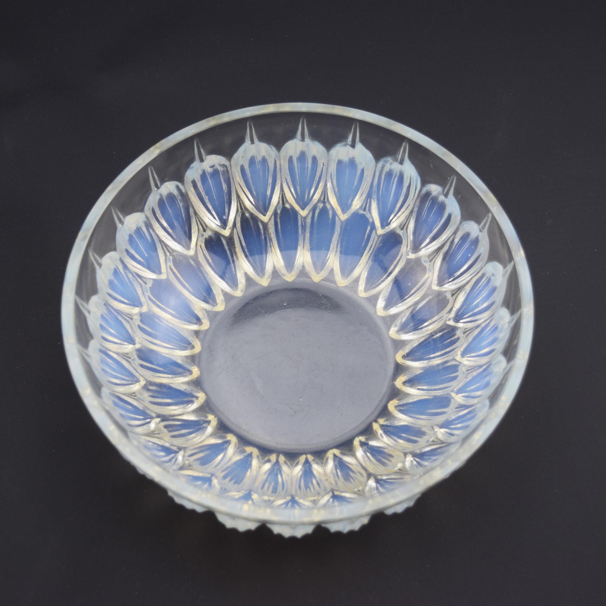 Rene Lalique Cacao cuenco opalescente C1931 en Bueno estado para la venta en Devon, GB