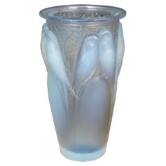 Vase « Ceylan » de Ren Lalique en verre opalescent Art Déco français, vers 1930