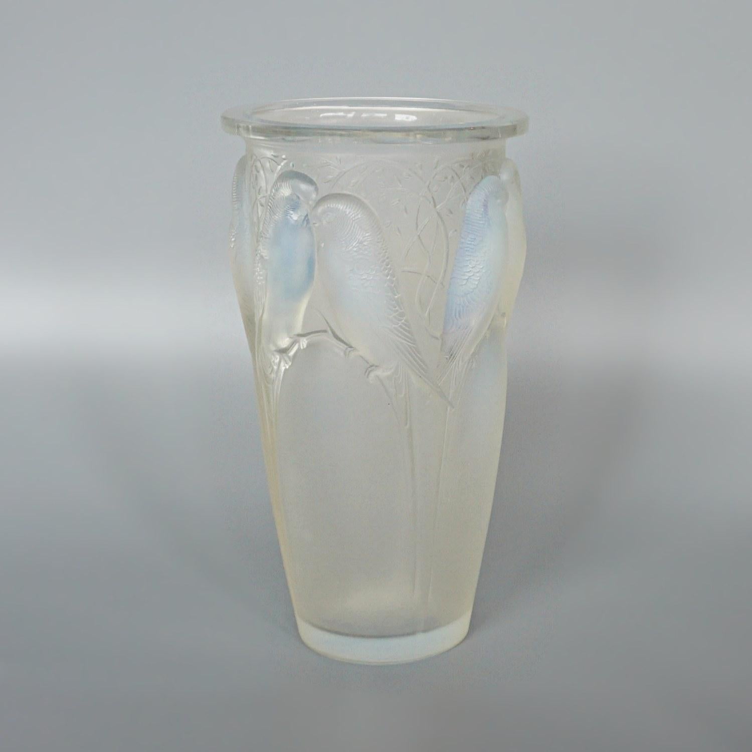 René Lalique Ceylan Opalescent Glass Vase In Excellent Condition In Forest Row, East Sussex