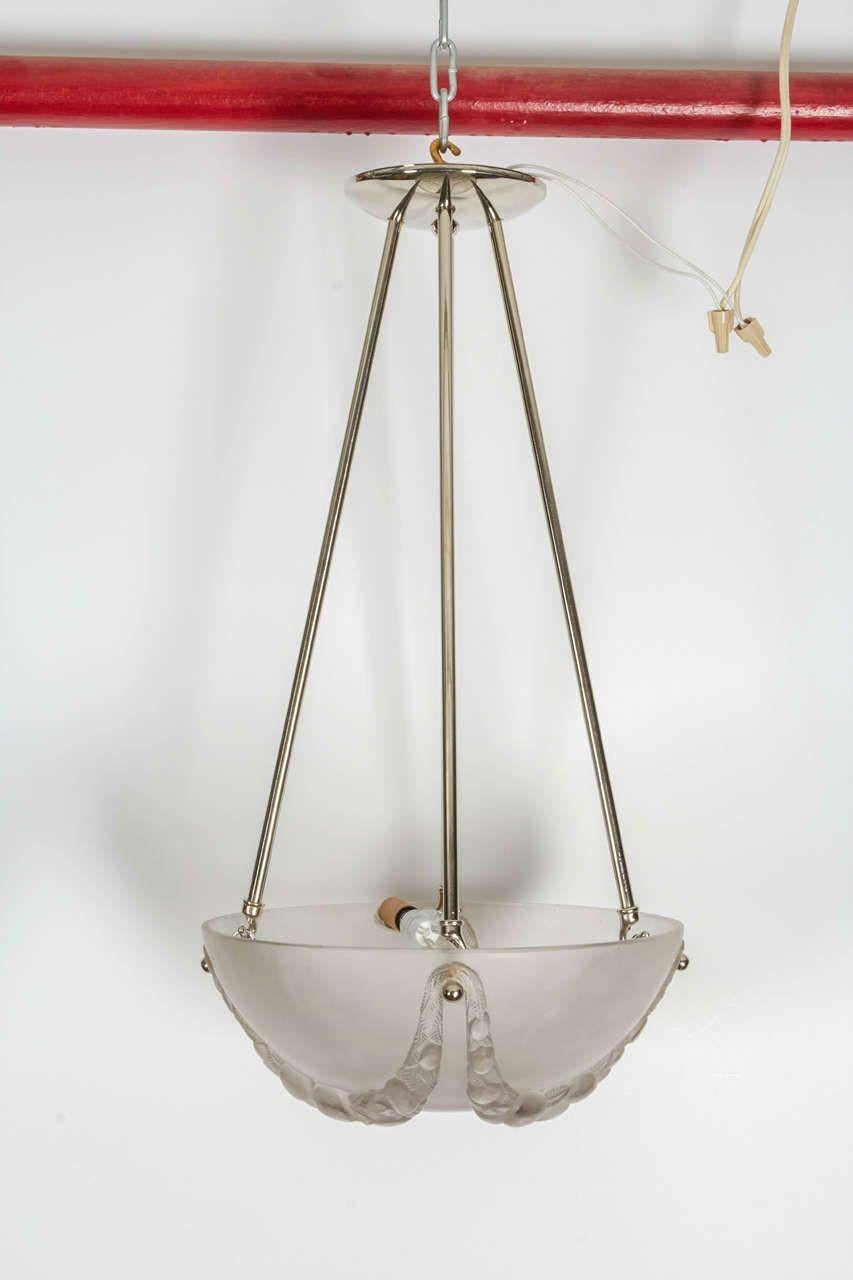 Rene Lalique Chandelier “Villenueve” In Good Condition For Sale In Bridgewater, CT