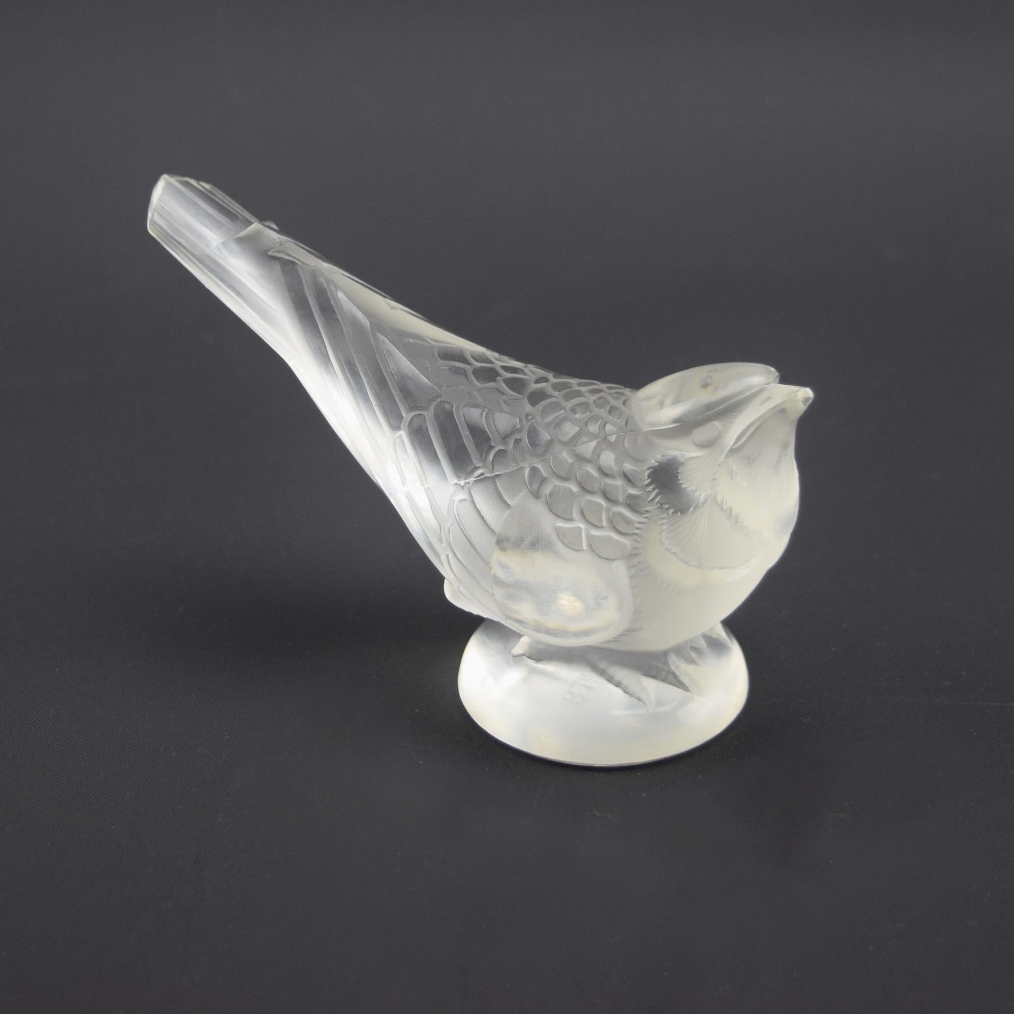Rene Lalique Chardonneret Hardi Goldfinch Briefbeschwerer aus Goldfinch, um 1931 (Französisch) im Angebot