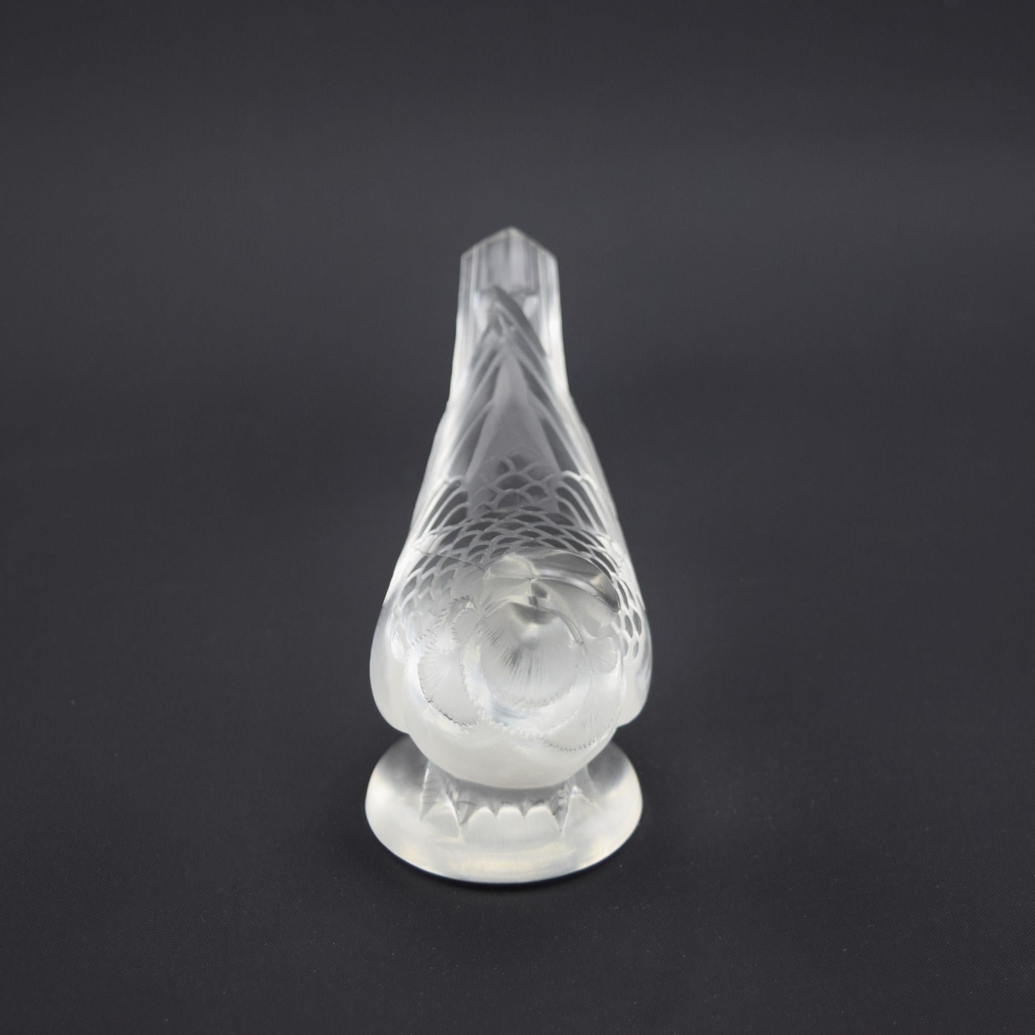 Rene Lalique Chardonneret Hardi Goldfinch Briefbeschwerer aus Goldfinch, um 1931 (Mitte des 20. Jahrhunderts) im Angebot