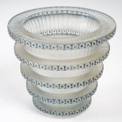 RENÉ LALIQUE, "Chevreuse"  vase 1930