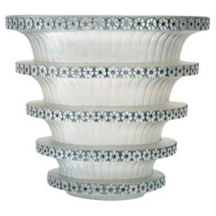 RENÉ LALIQUE, "Chevreuse"  vase 1930