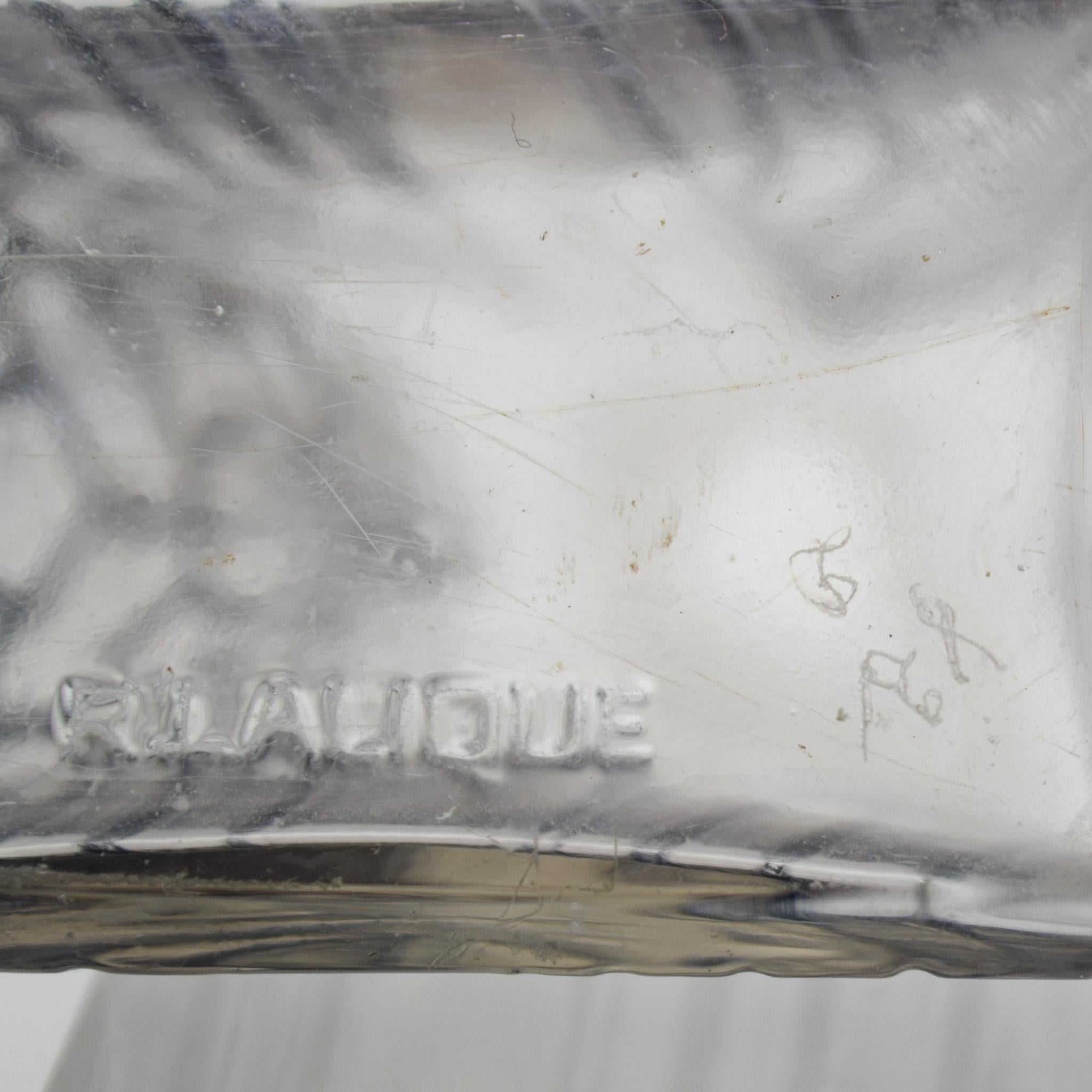 Rene Lalique Cigalia Perfume bottle C1925 For Sale 2