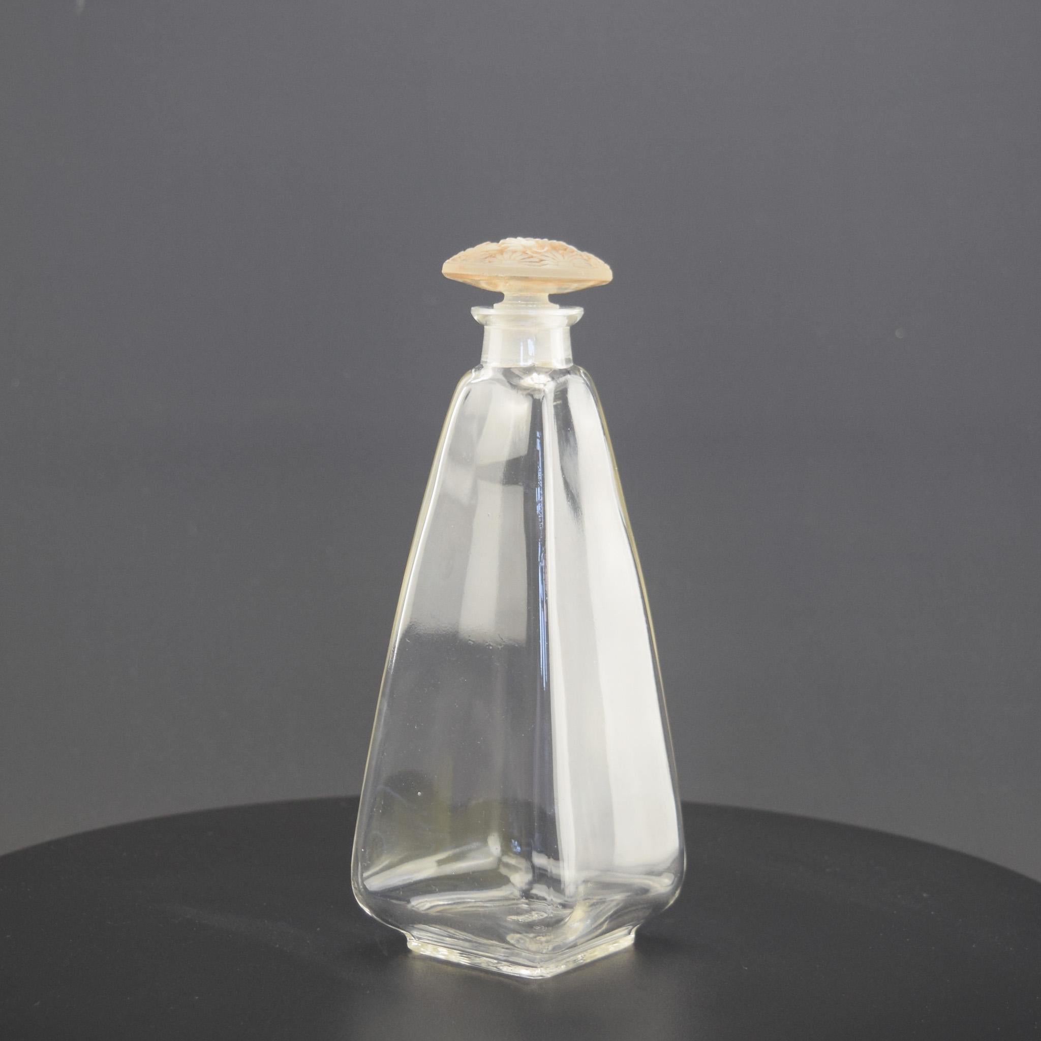 Frasco de perfume Rene Lalique Claire Moldeado