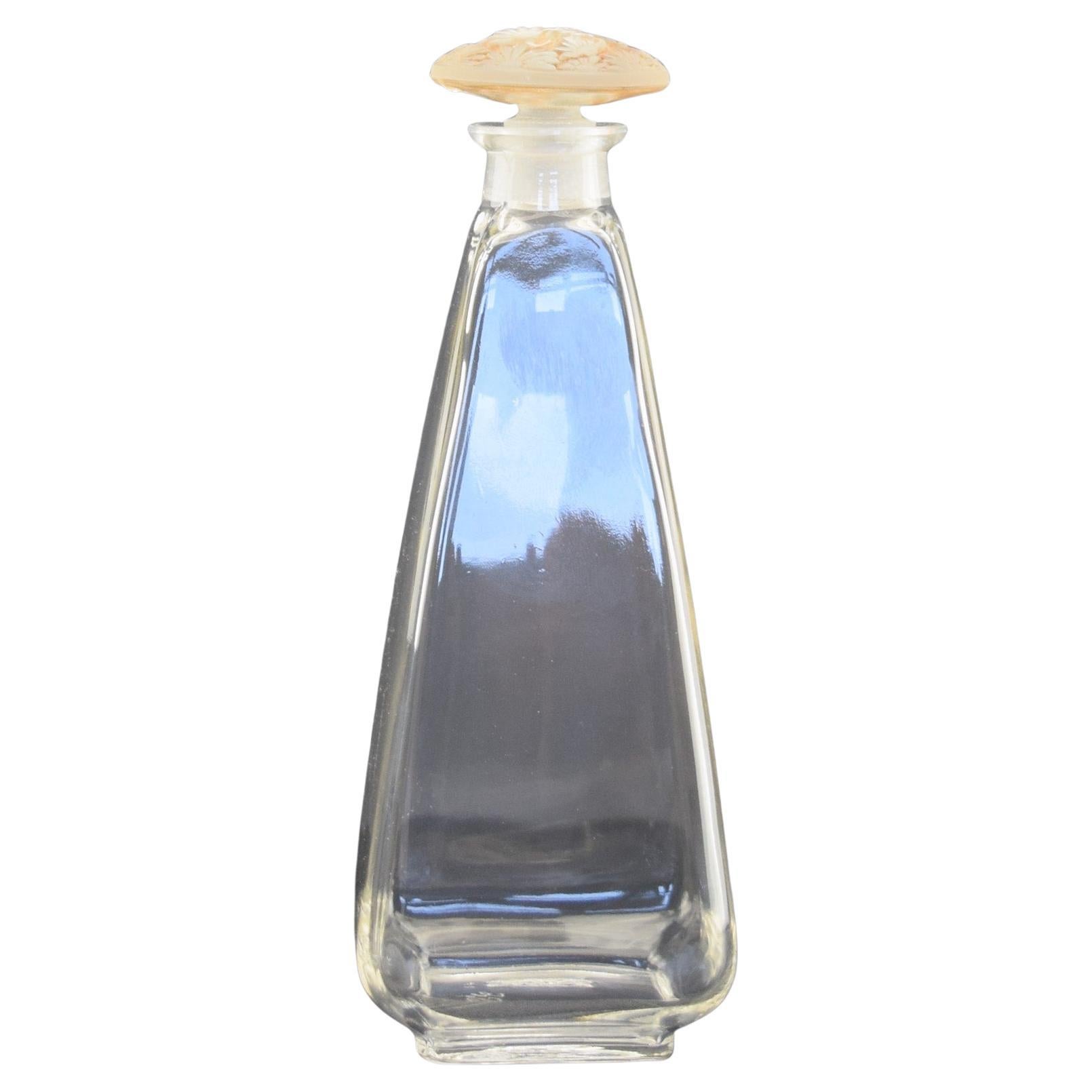 Bottiglia di profumo Claire di Rene Lalique