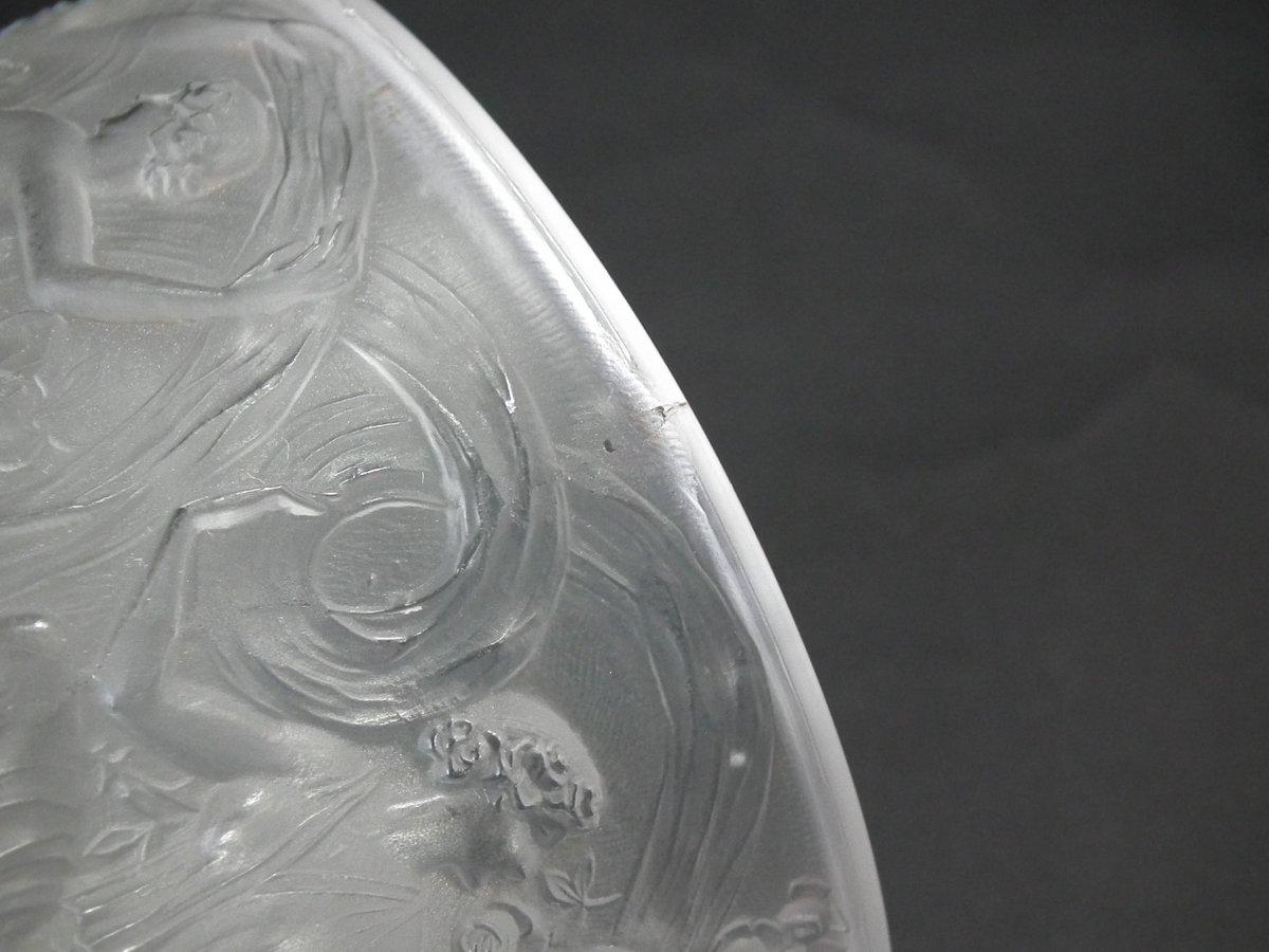 René Lalique Clear and Frosted Glass 'Figurines Et Voiles' Box 3