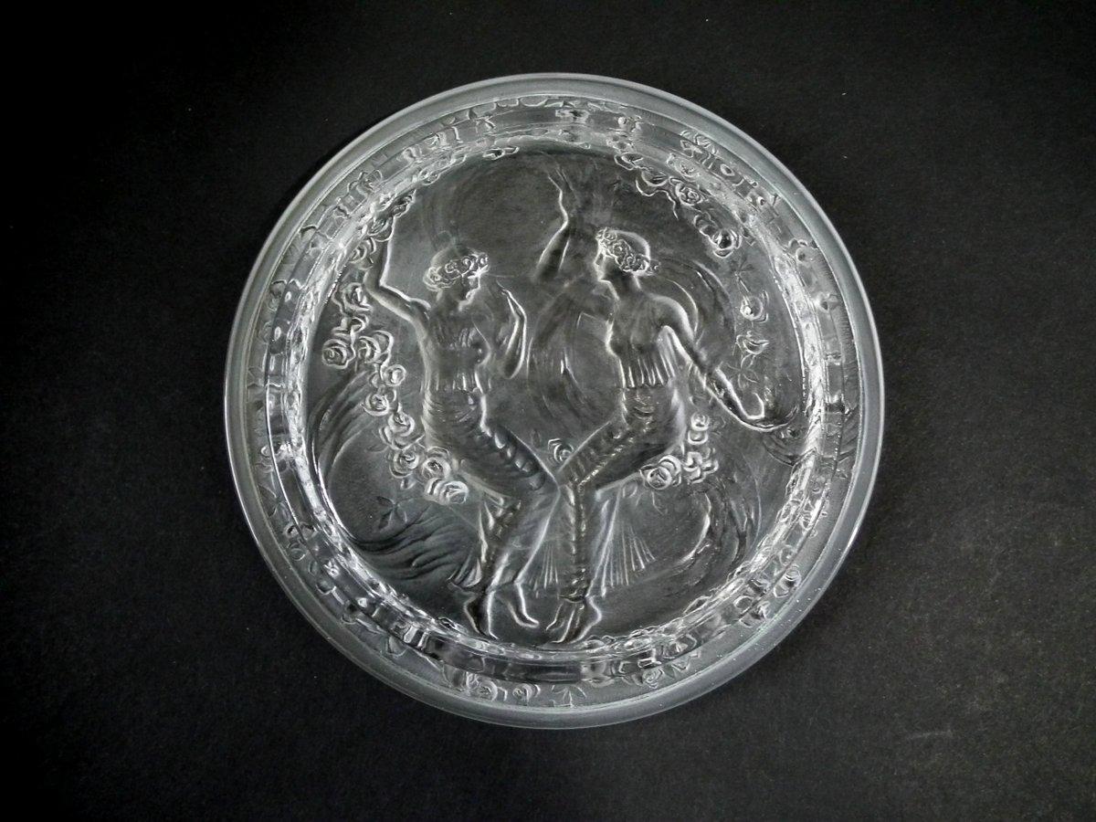 René Lalique Clear and Frosted Glass 'Figurines Et Voiles' Box In Good Condition In Chelmsford, Essex