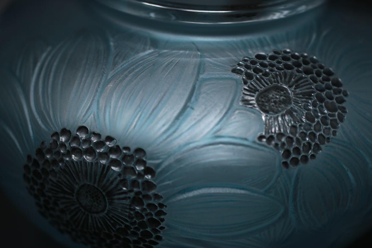 René Lalique Clear and Frosted Glass 'Dahlia' Vase 2