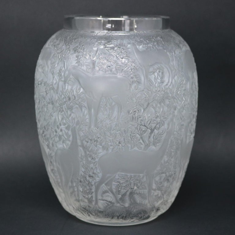 Rene Lalique Clear & Frosted Glass Deer Vase In Good Condition For Sale In Chelmsford, Essex