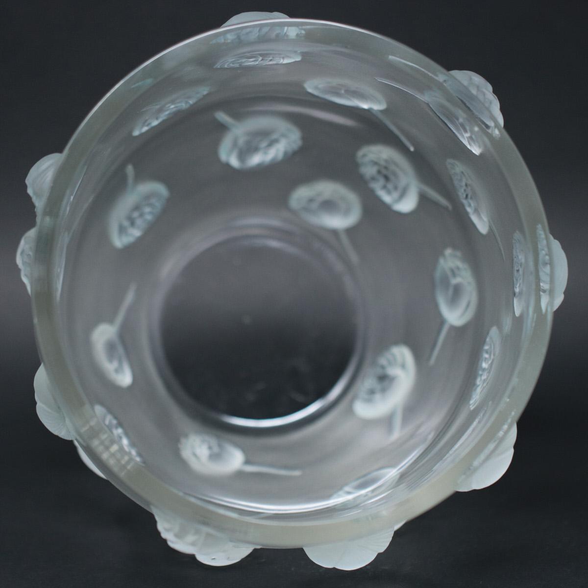 Art Deco René Lalique Clear and frosted Glass 'Pivoines' Vase