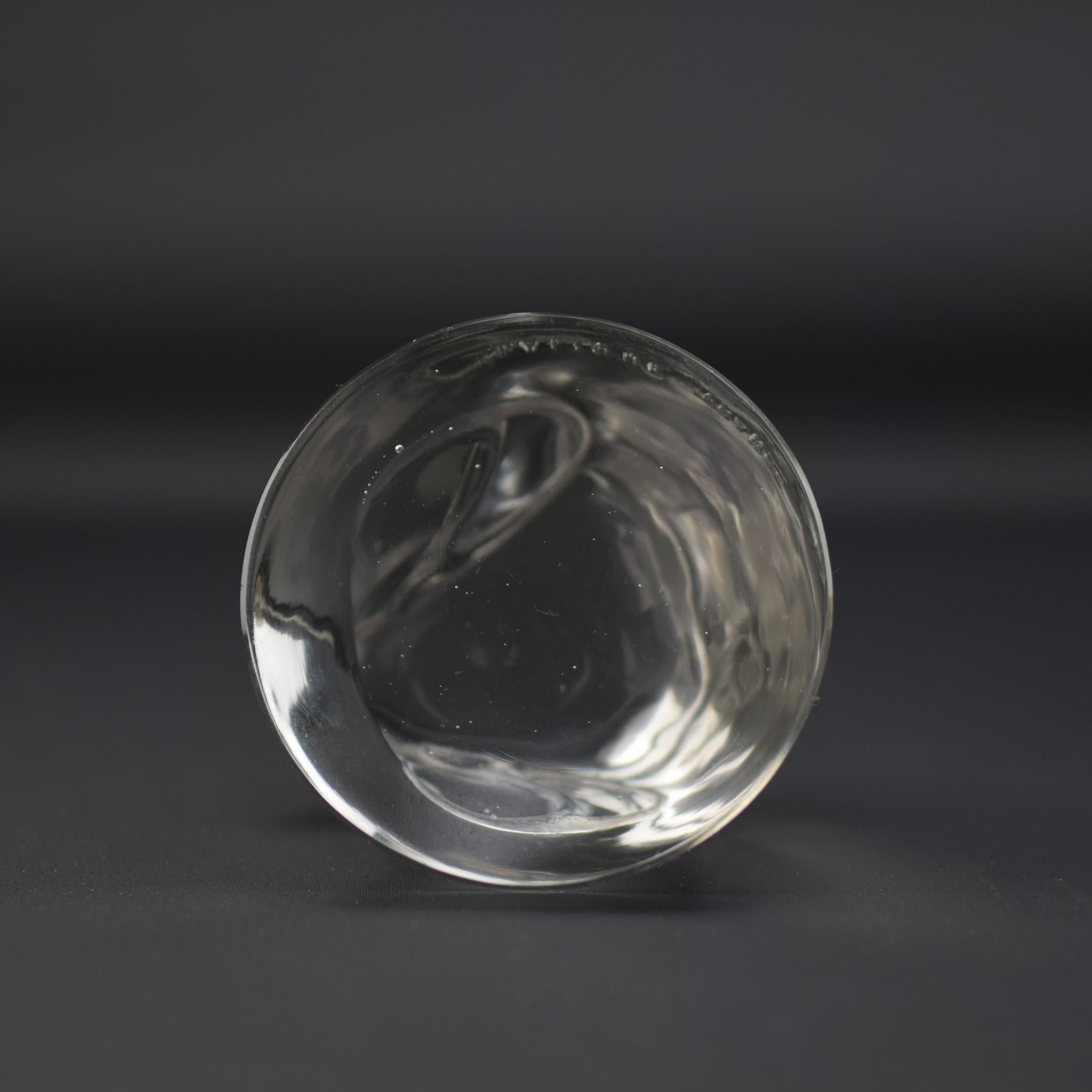 Rene Lalique Clear & frosted Tete d'epervier C1928 In Good Condition For Sale In Devon, GB