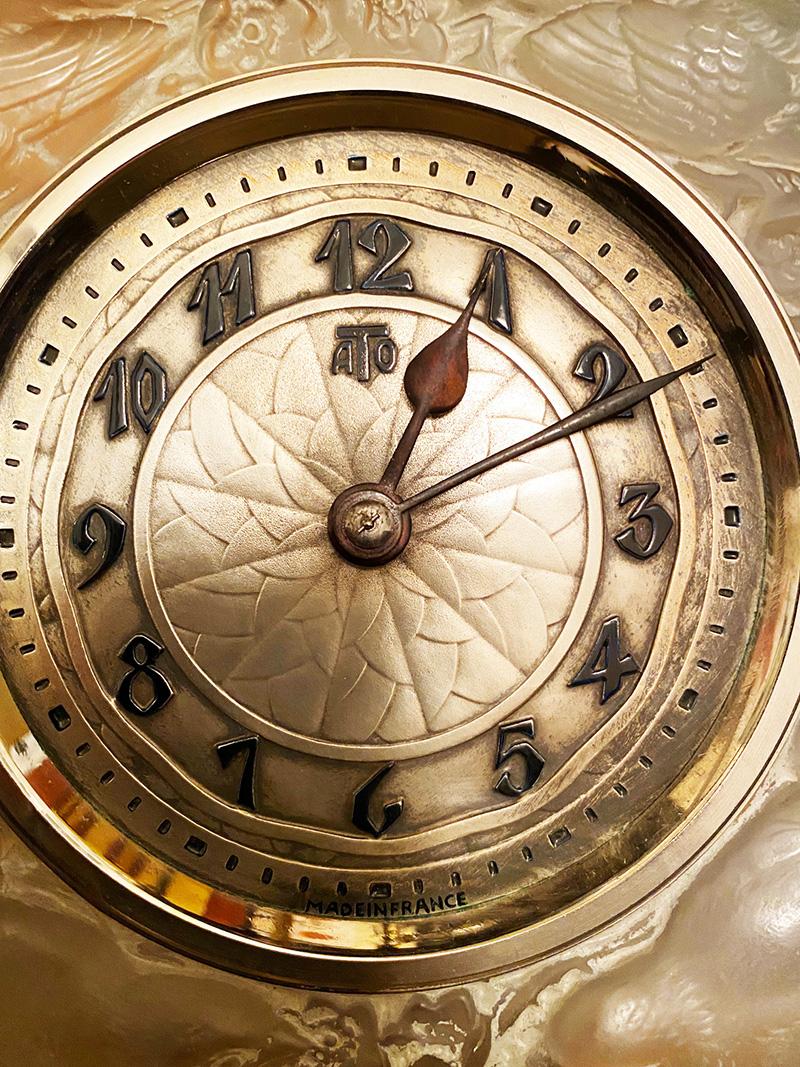 Uhr von Rene Lalique (Frühes 20. Jahrhundert) im Angebot