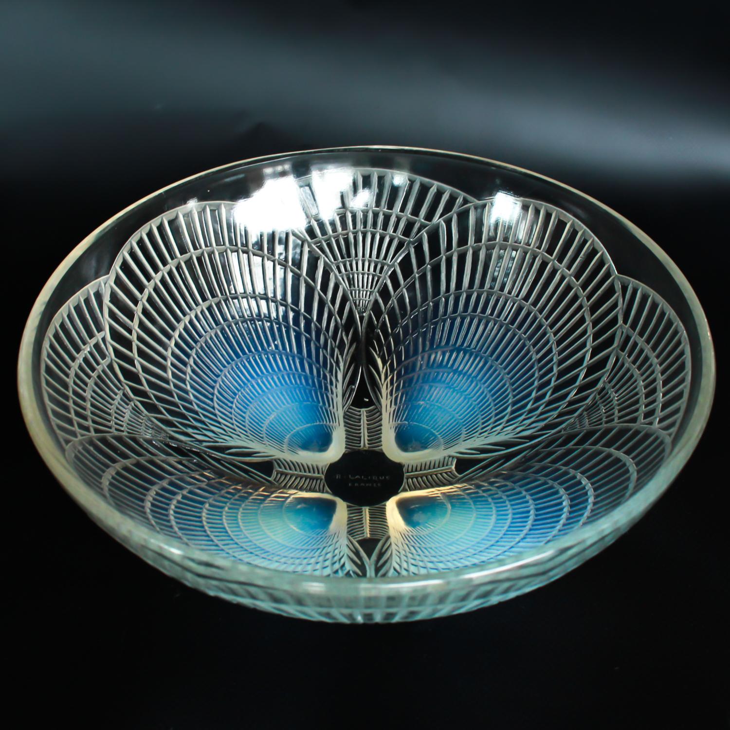 Mid-20th Century René Lalique Coquilles Bowl Blue Opalescent Shell Motif French Circa 1930