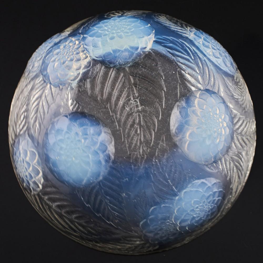 Early 20th Century Rene Lalique Dahlias Bowl No 1 - Marcilhac 3210 Designed 1921 For Sale