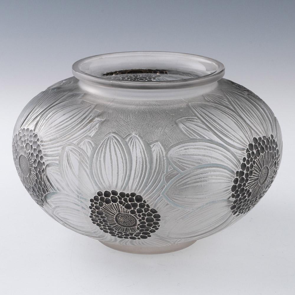 Rene Lalique Vaso di dalie Marcilhac 938 Am designs 1923 In condizioni buone a Tunbridge Wells, GB