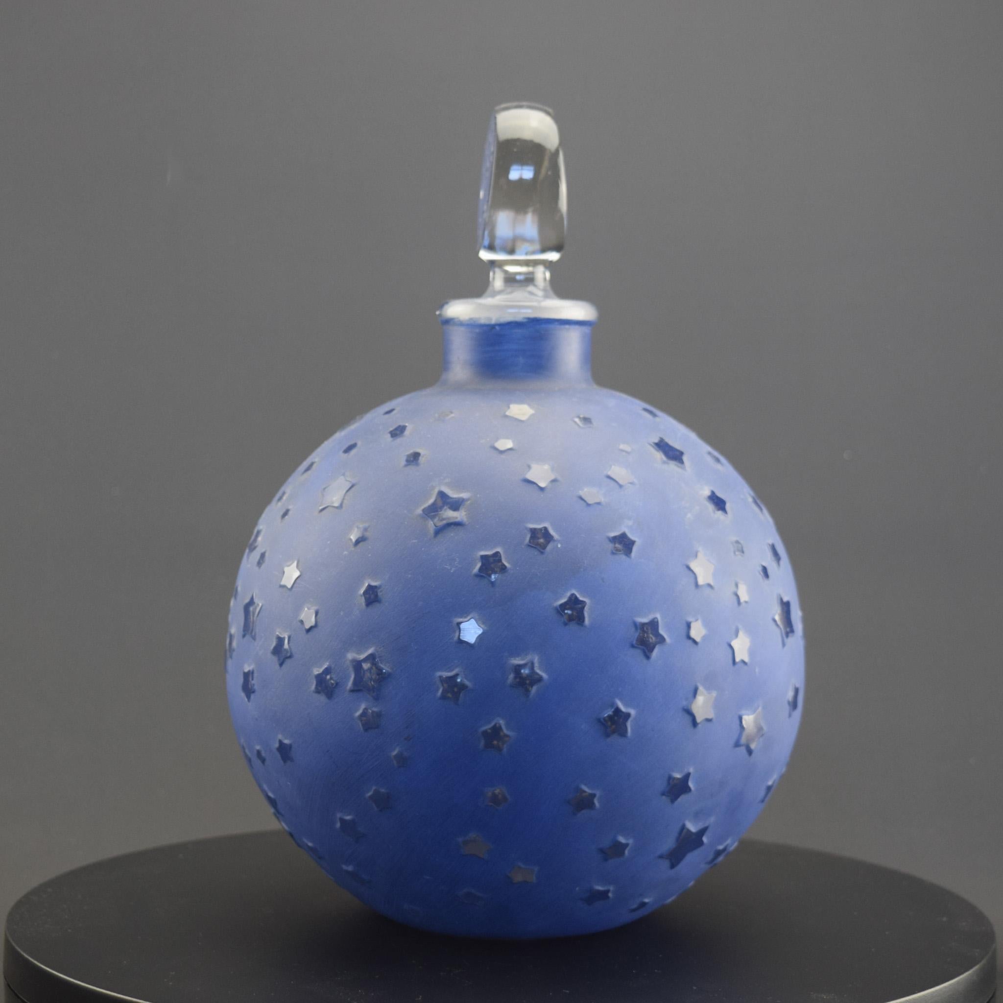 French Rene Lalique Dans Le Nuit perfume bottle C1924 Large Size 25.5cm For Sale