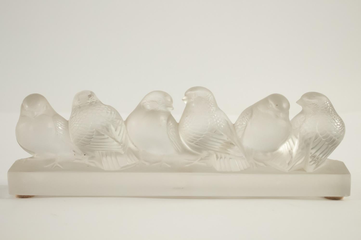 Art Glass Rene Lalique Decoration Groupe De Six Moineaux For Sale
