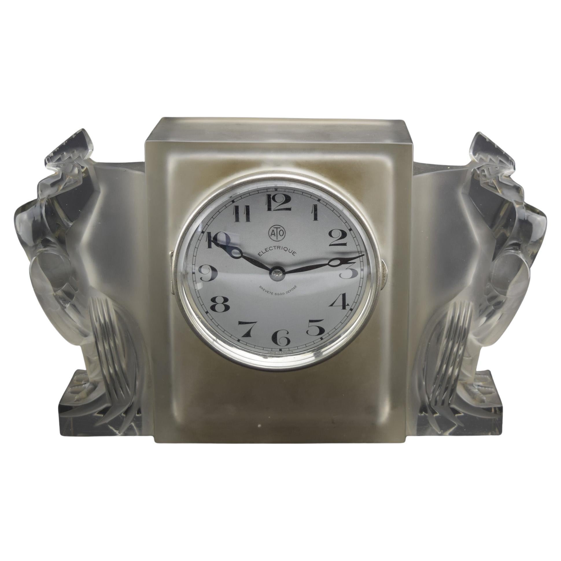Rene Lalique Deux coqs clock C1929