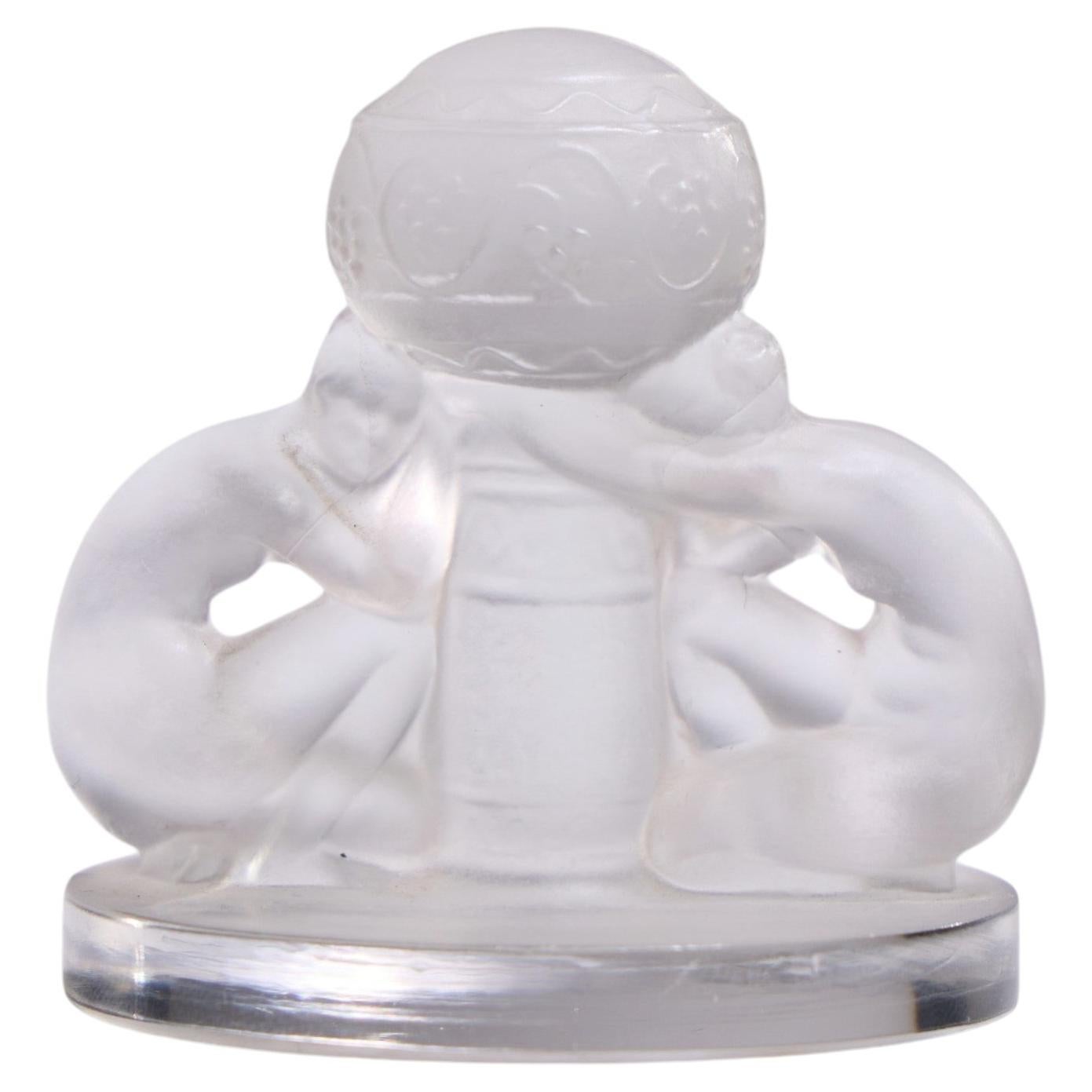 René Lalique: portamenù con due statuine in vendita