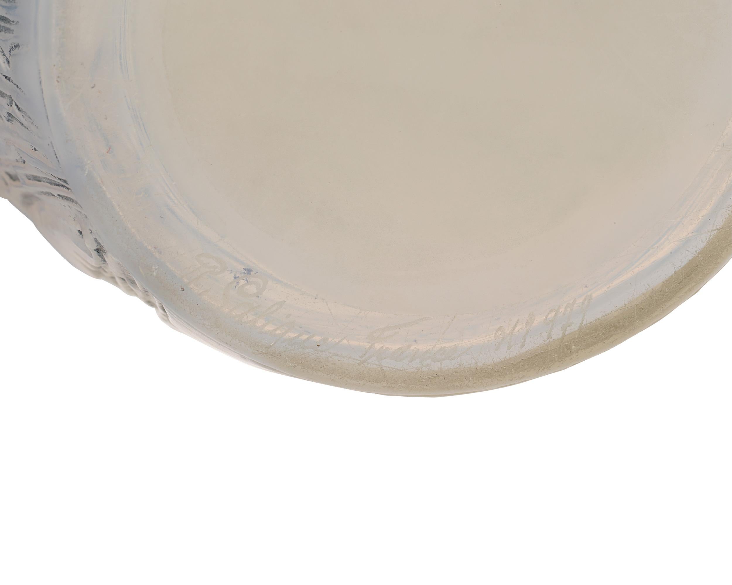 Français Vase en verre dépoli René Lalique Domrémy en vente