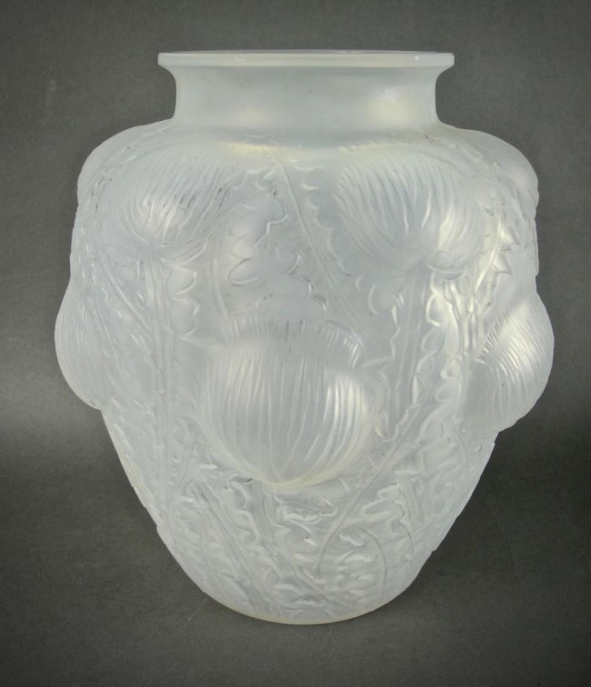 René Lalique Vase en verre Domremy, Marcilhac No. 979, signé R. Lalique Bon état - En vente à West Palm Beach, FL