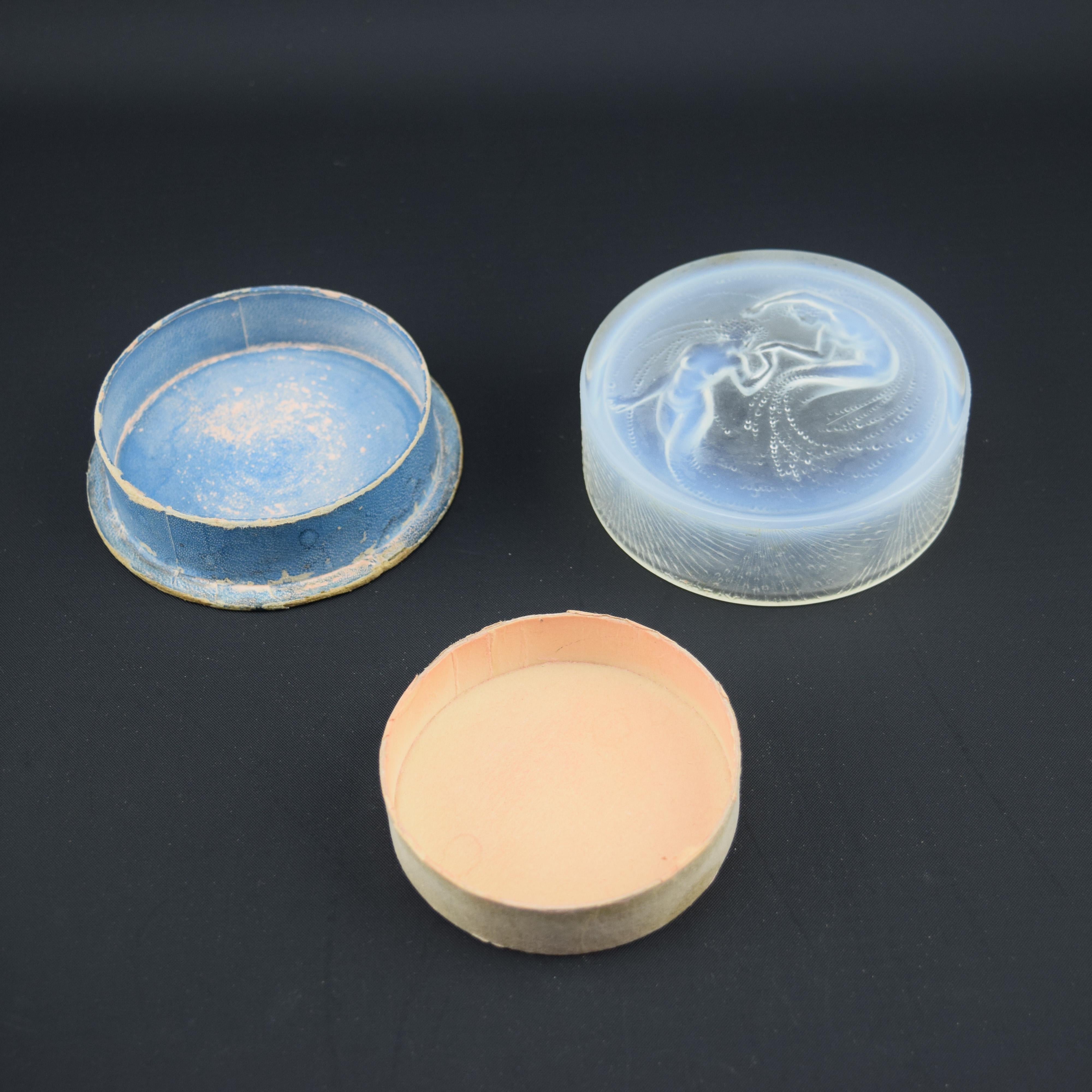 Caja Rene Lalique D'orsay deux sirenes C1920 Moldeado en venta