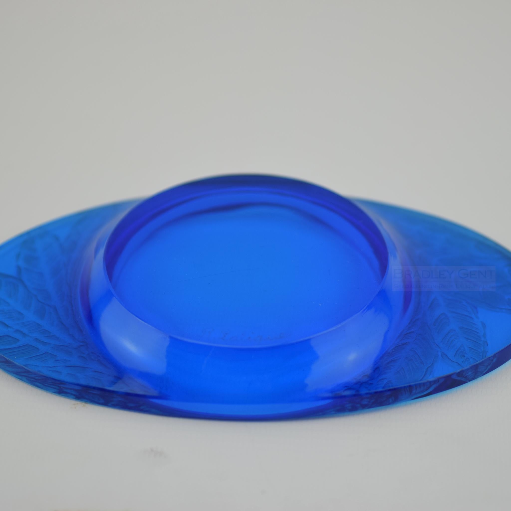 Art Deco Rene Lalique electric blue Feuilles ashtray C1924 For Sale