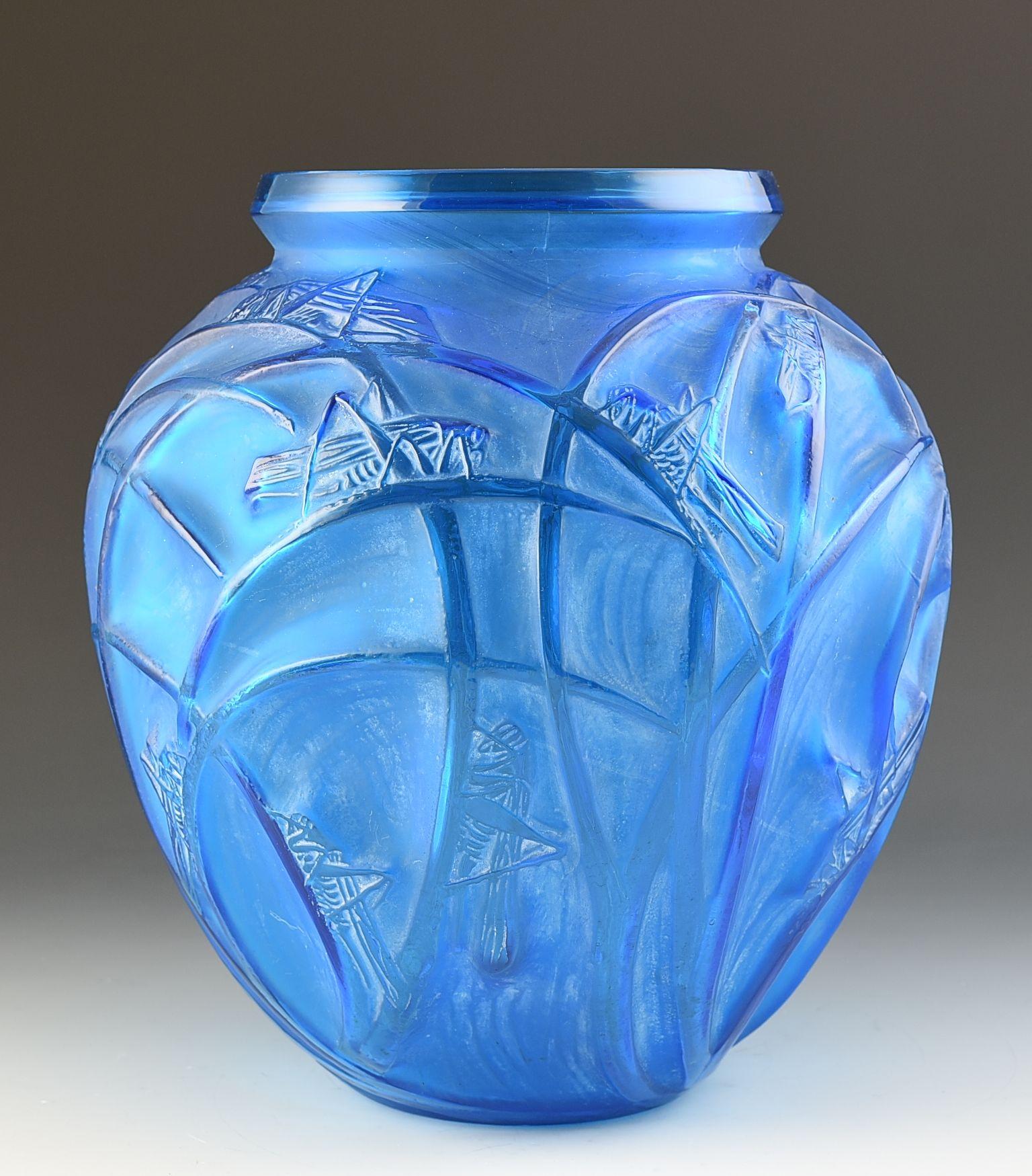 Art Deco Rene Lalique ELECTRIC BLUE SAUTERELLES VASE C.1912