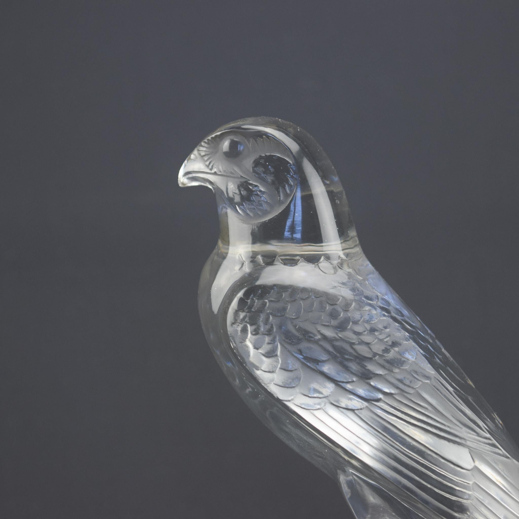 Mascota de coche Halcón René Lalique C1925 Moldeado en venta