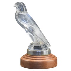 Mascota de coche Halcón René Lalique C1925