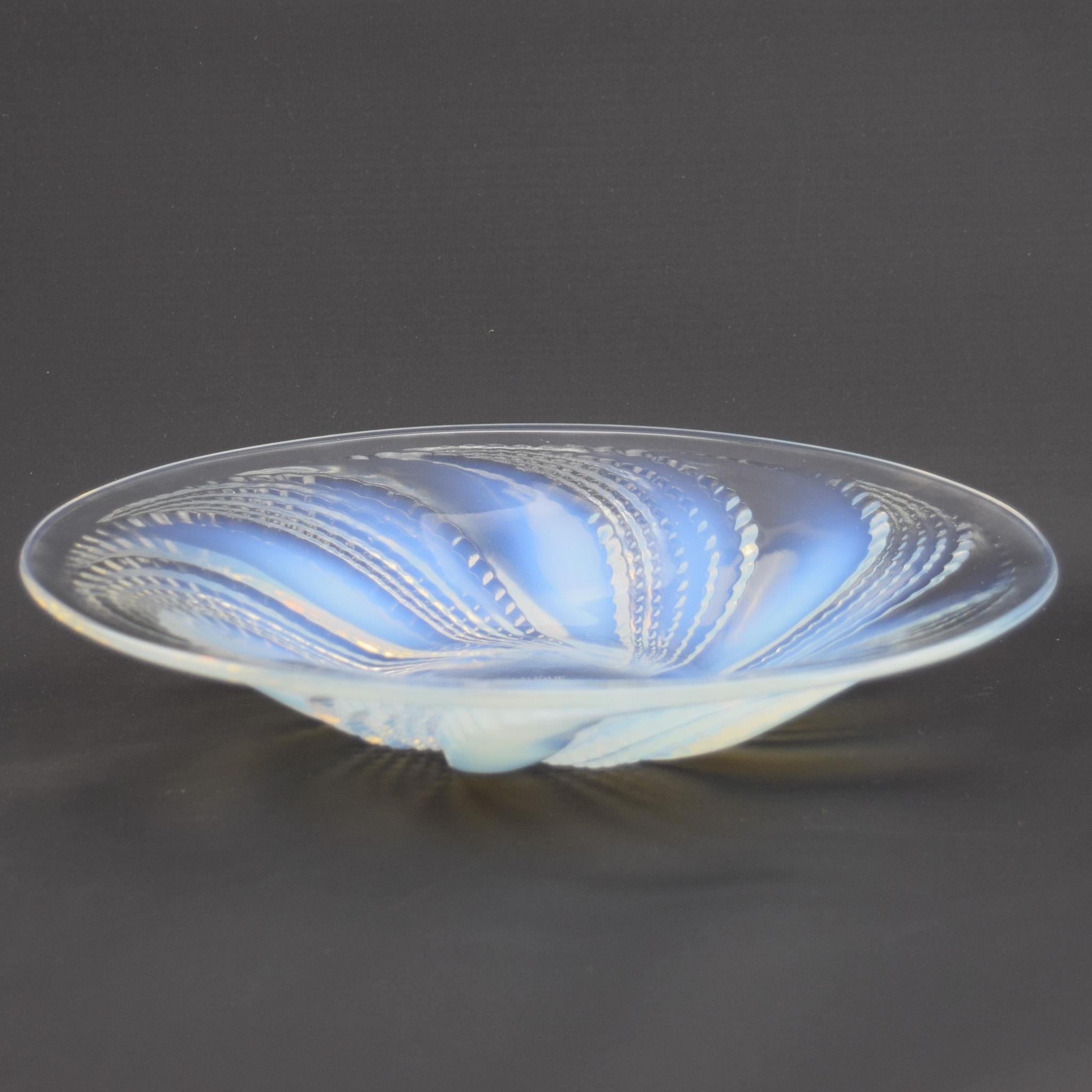 French Rene Lalique Fleurons coupe plate C1935 For Sale