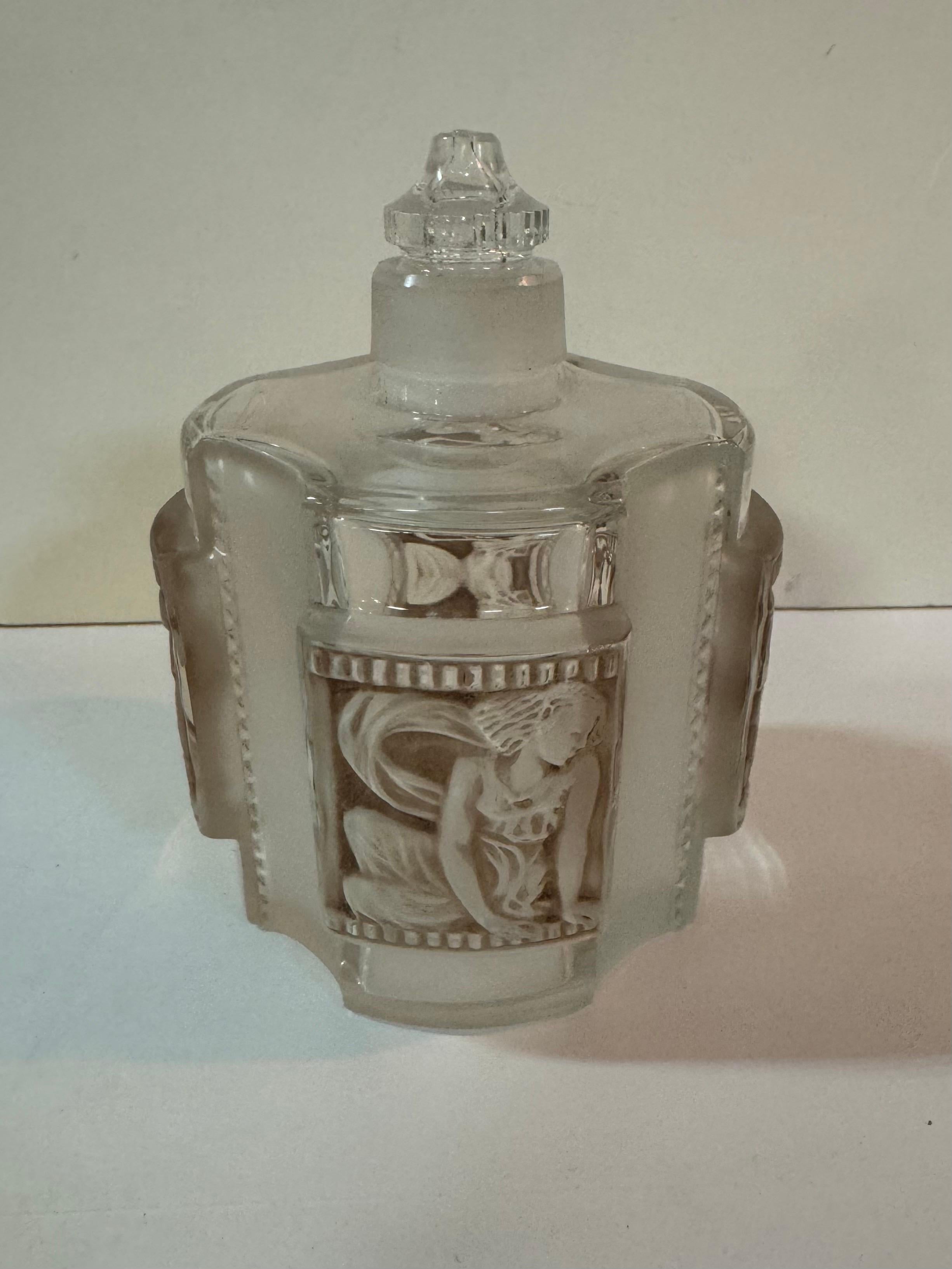 Bouteille de parfum en cristal Rene Hisca circa 1940 Bon état à New York, NY
