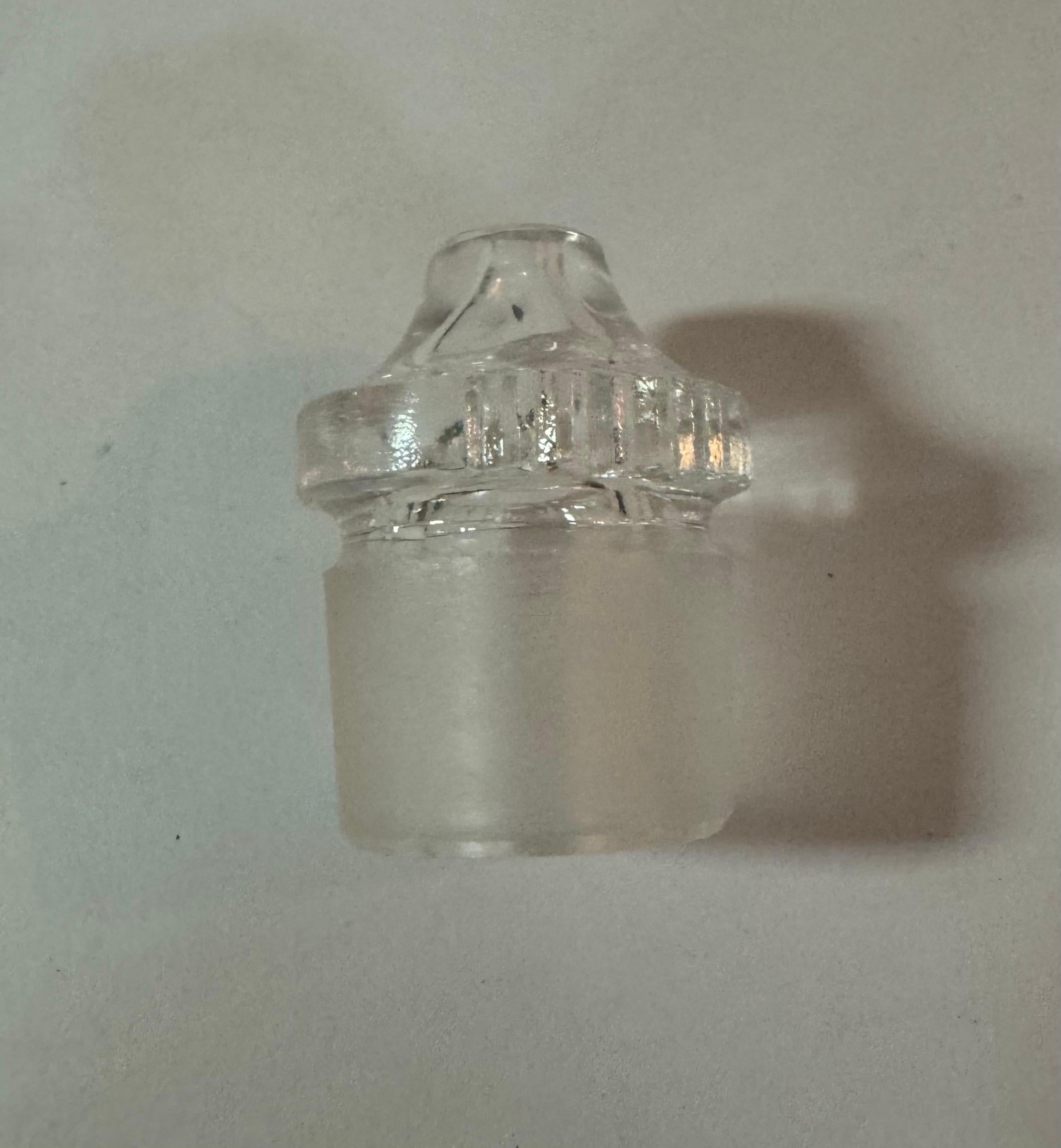 Bouteille de parfum en cristal Rene Hisca circa 1940 1