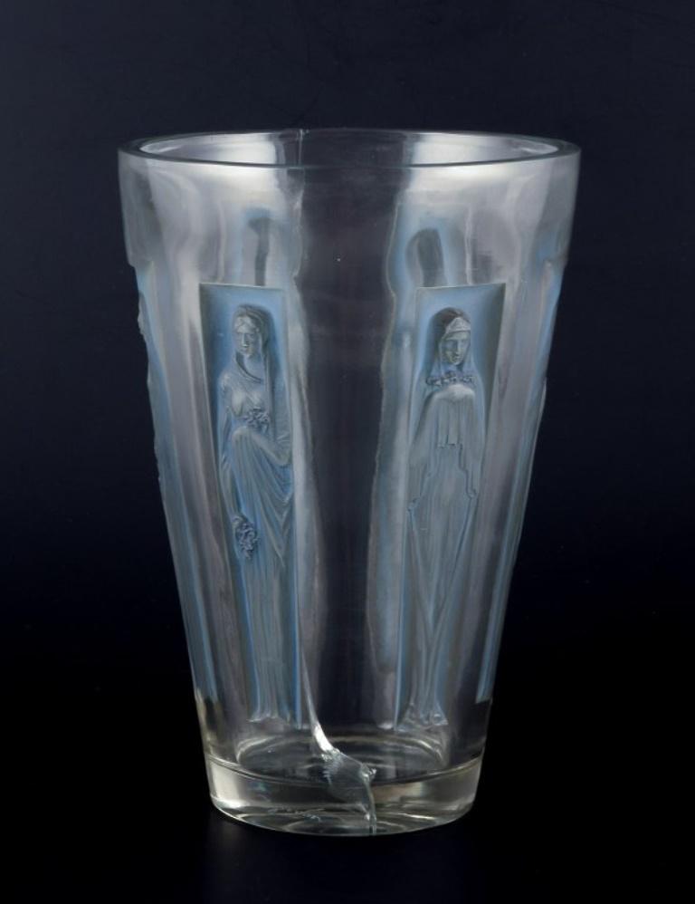 René Lalique (1860-1945), Francia.
Grande vaso 