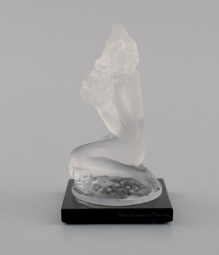 René Lalique, France, Nude Woman in Frosted Art Glass, Mid-20th Century In Excellent Condition For Sale In Copenhagen, DK