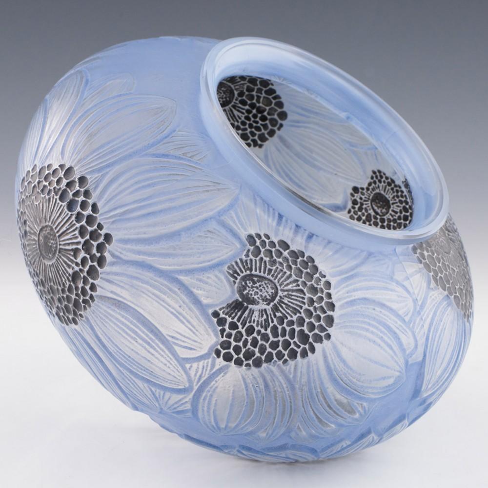 Rene Lalique Frosted and Polished Blue Stained Dahlias Vase Designed 1923 -Marci In Good Condition In Tunbridge Wells, GB