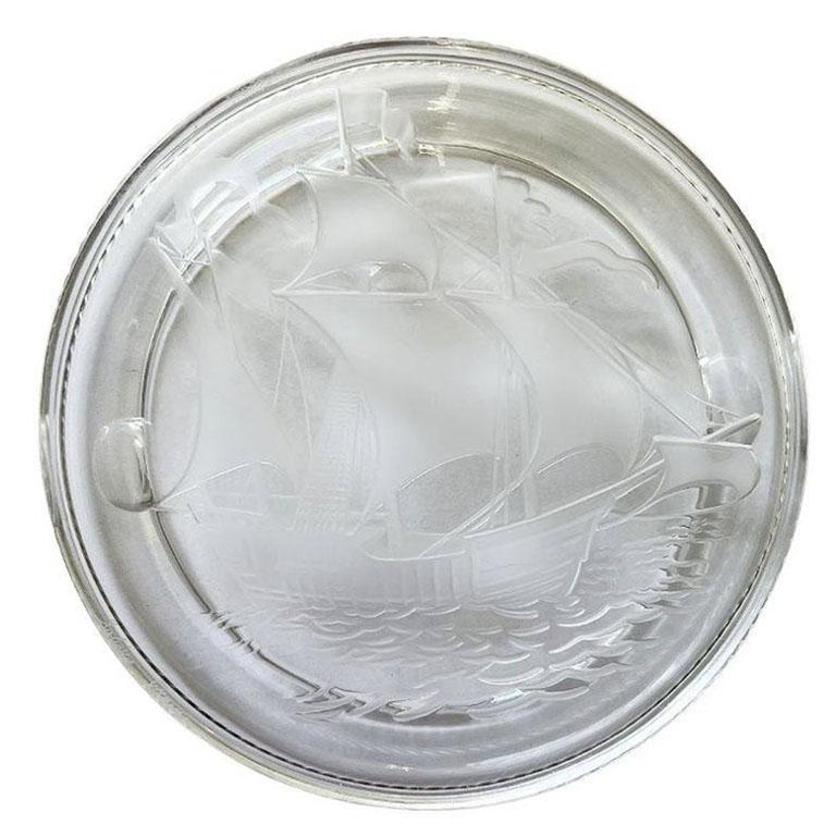 René Lalique Frosted Crystal Ashtray or Trinket Dish with Maritime Ship Motif In Excellent Condition For Sale In Oklahoma City, OK