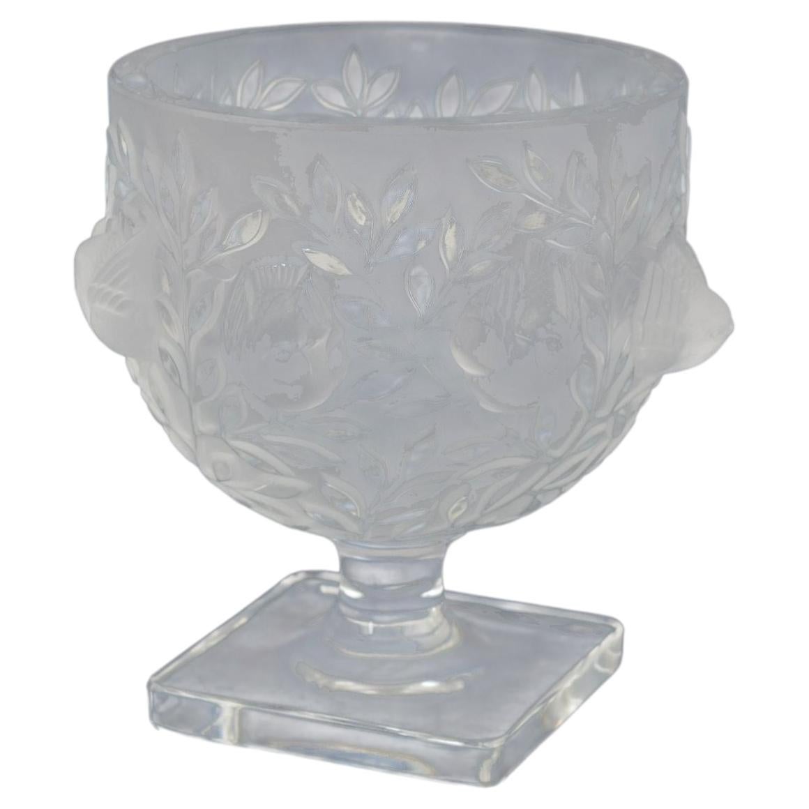 René Lalique. Frosted crystal vase on pedestal. 1970s For Sale
