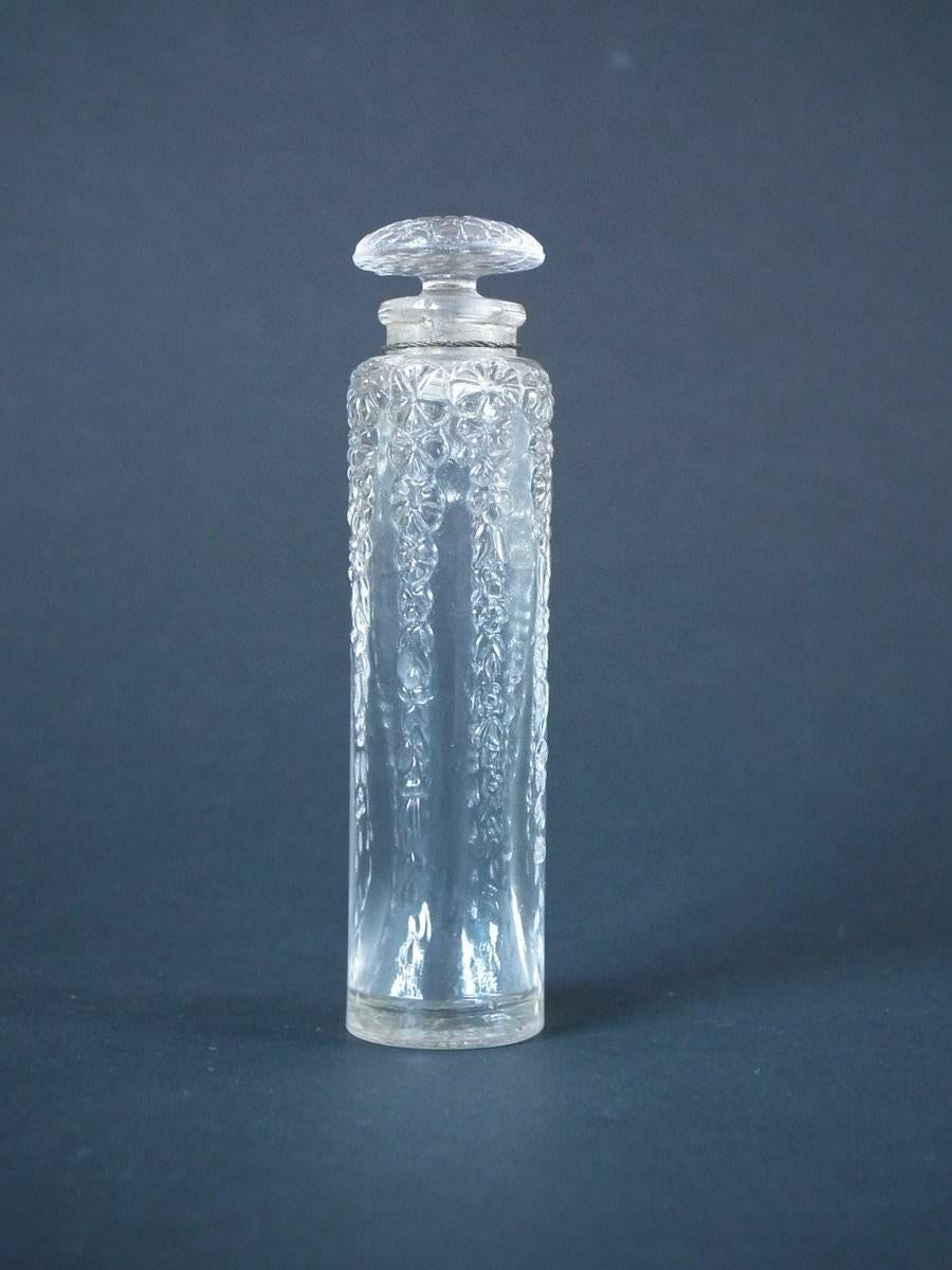 Rene Lalique clear and frosted glass 'Chypre' perfume bottle. Moulded makers mark, 'R Lalique PARIS FRANCE'. Engraved, '29'. Book reference: Marcilhac Forvil-7.
 