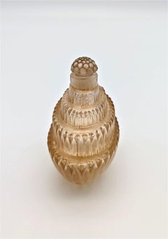 A René Lalique glass art deco perfume bottle "Ambroise"