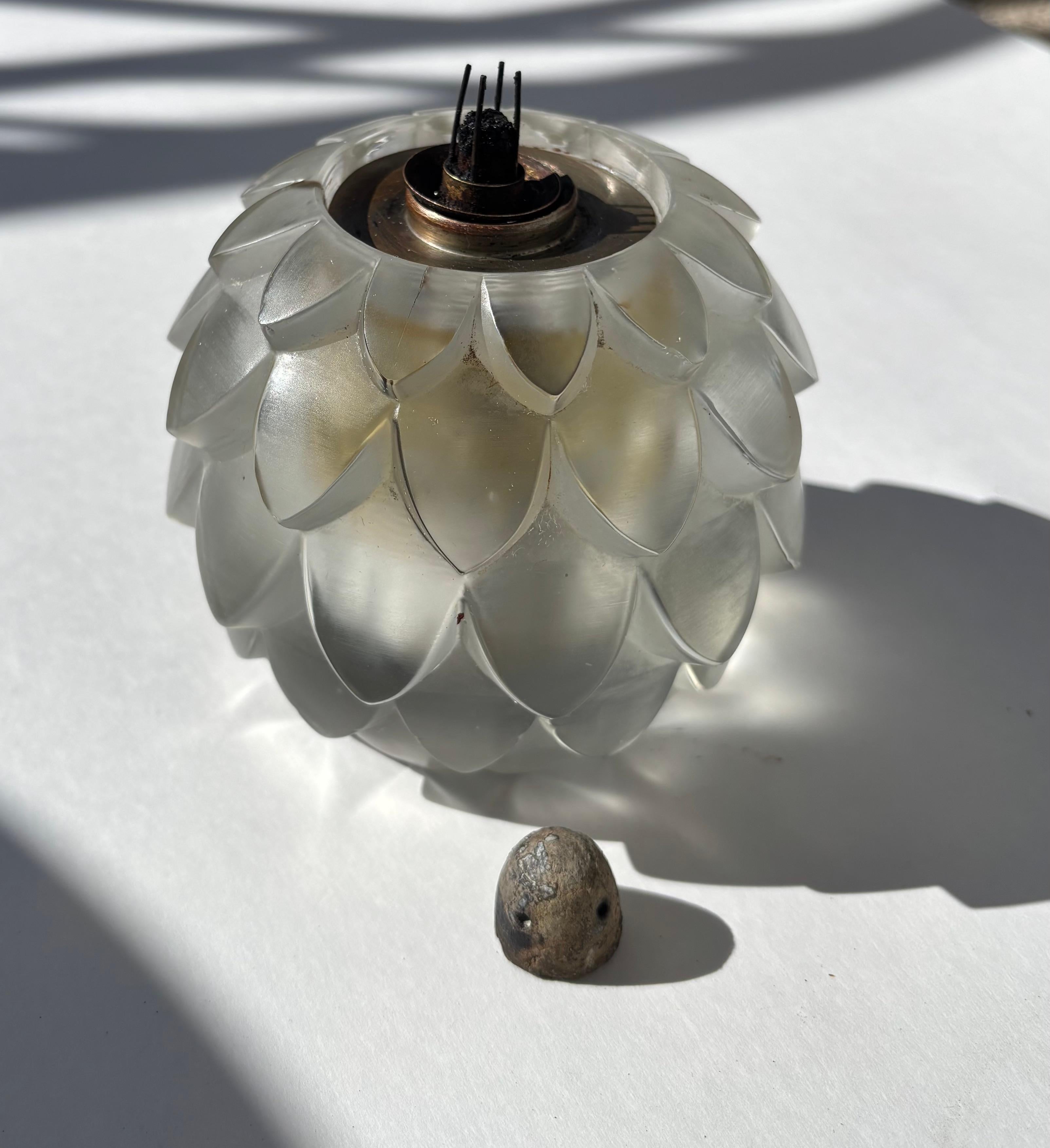 Rene Lalique  glass Artichoke Perfume burner / lamp  for Berger. In Fair Condition For Sale In Los Angeles, CA
