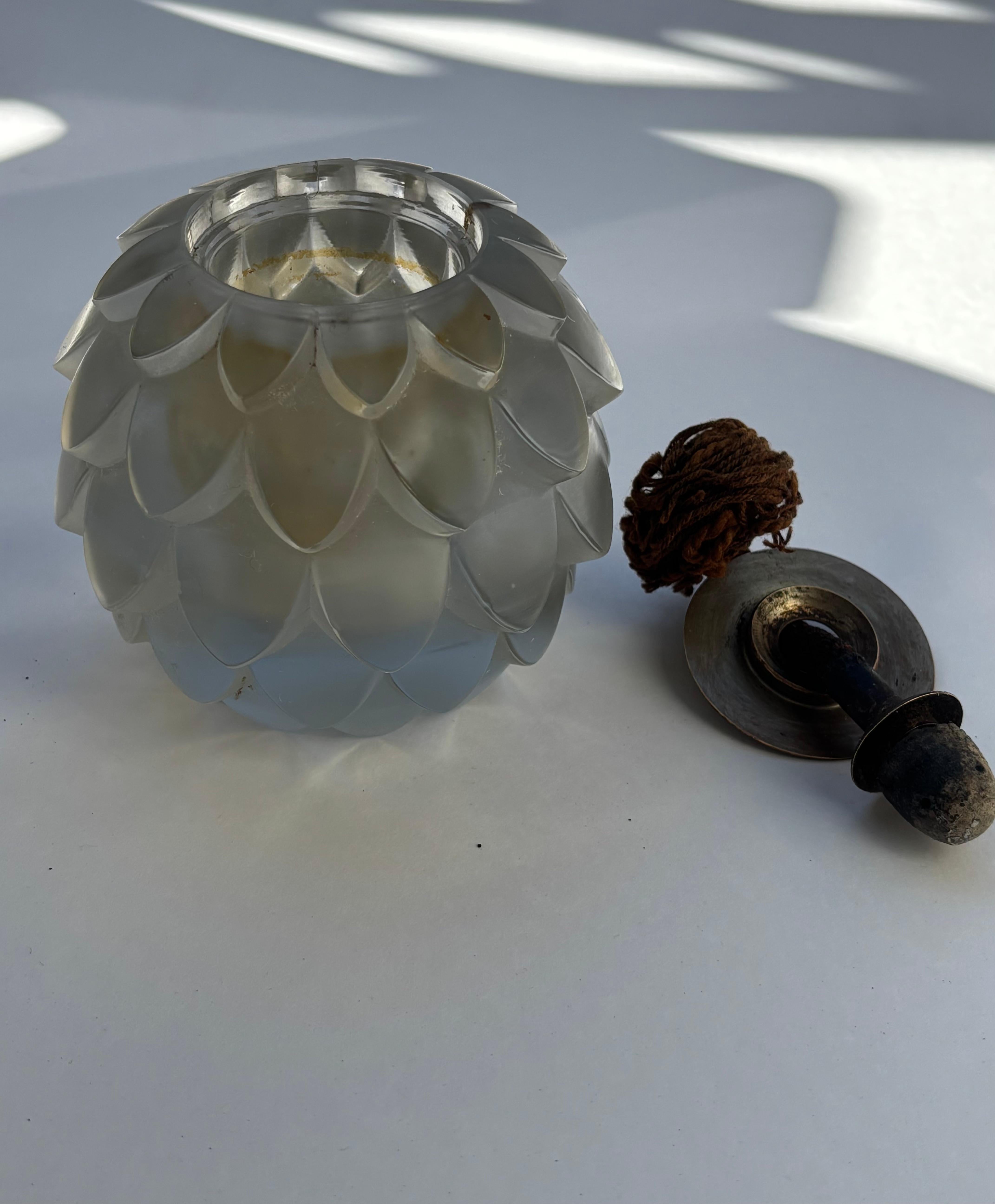 20th Century Rene Lalique  glass Artichoke Perfume burner / lamp  for Berger. For Sale