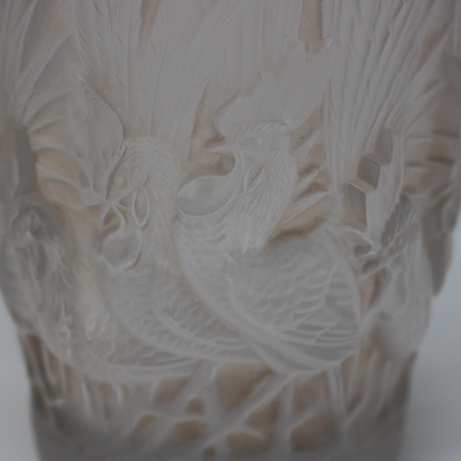 Vaso in vetro 'Coqs Et Plumes' di Rene Lalique in vendita 5