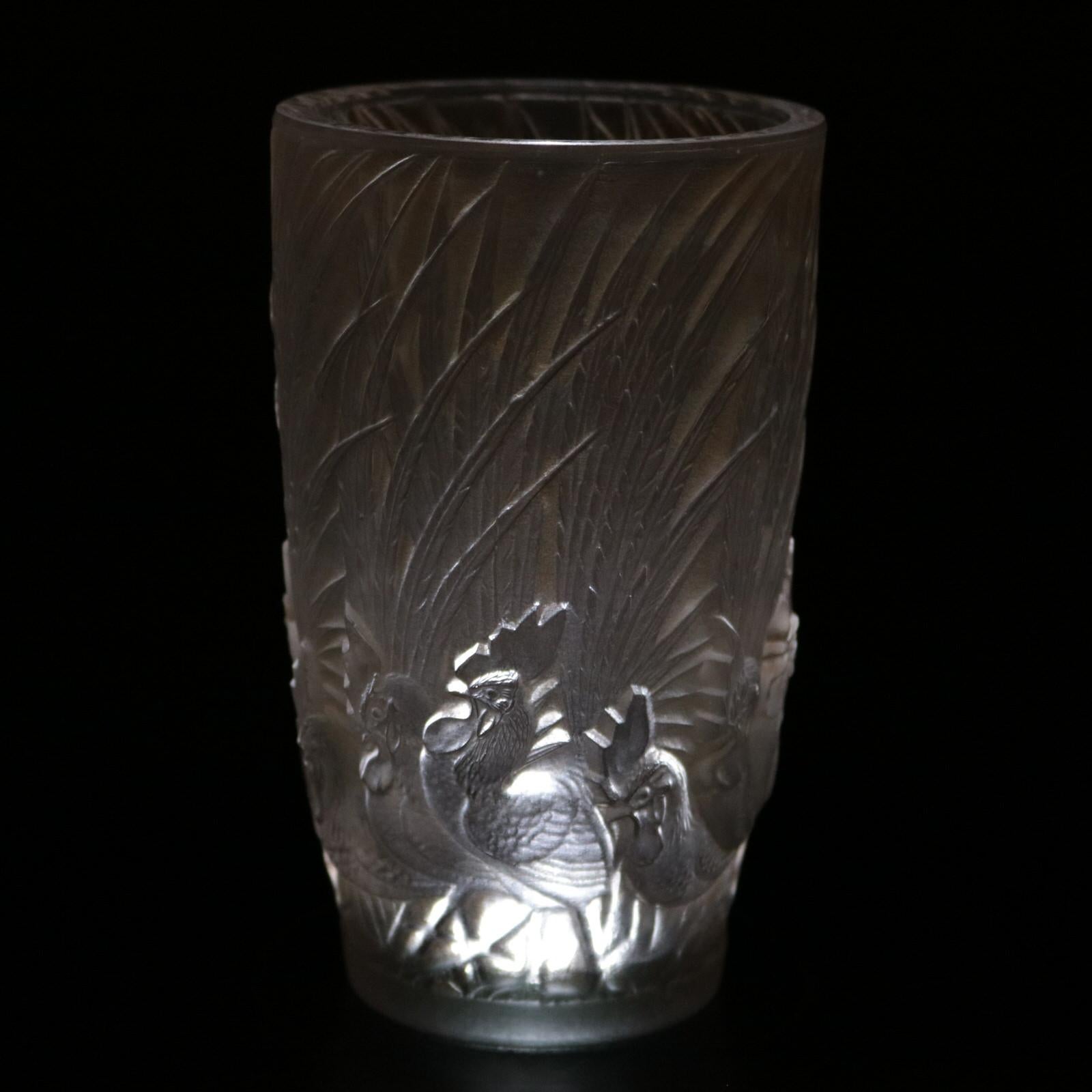 Rene Lalique Glass 'Coqs Et Plumes' Vase For Sale 8