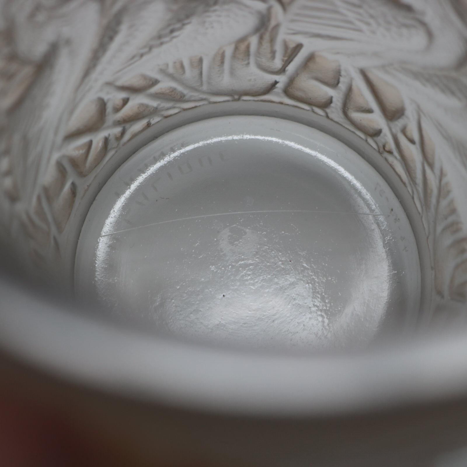 Vase « Coqs et Plumes » en verre Rene Lalique en vente 3