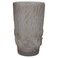 Vase „Coqs Et Plumes“ aus Glas von Lalique