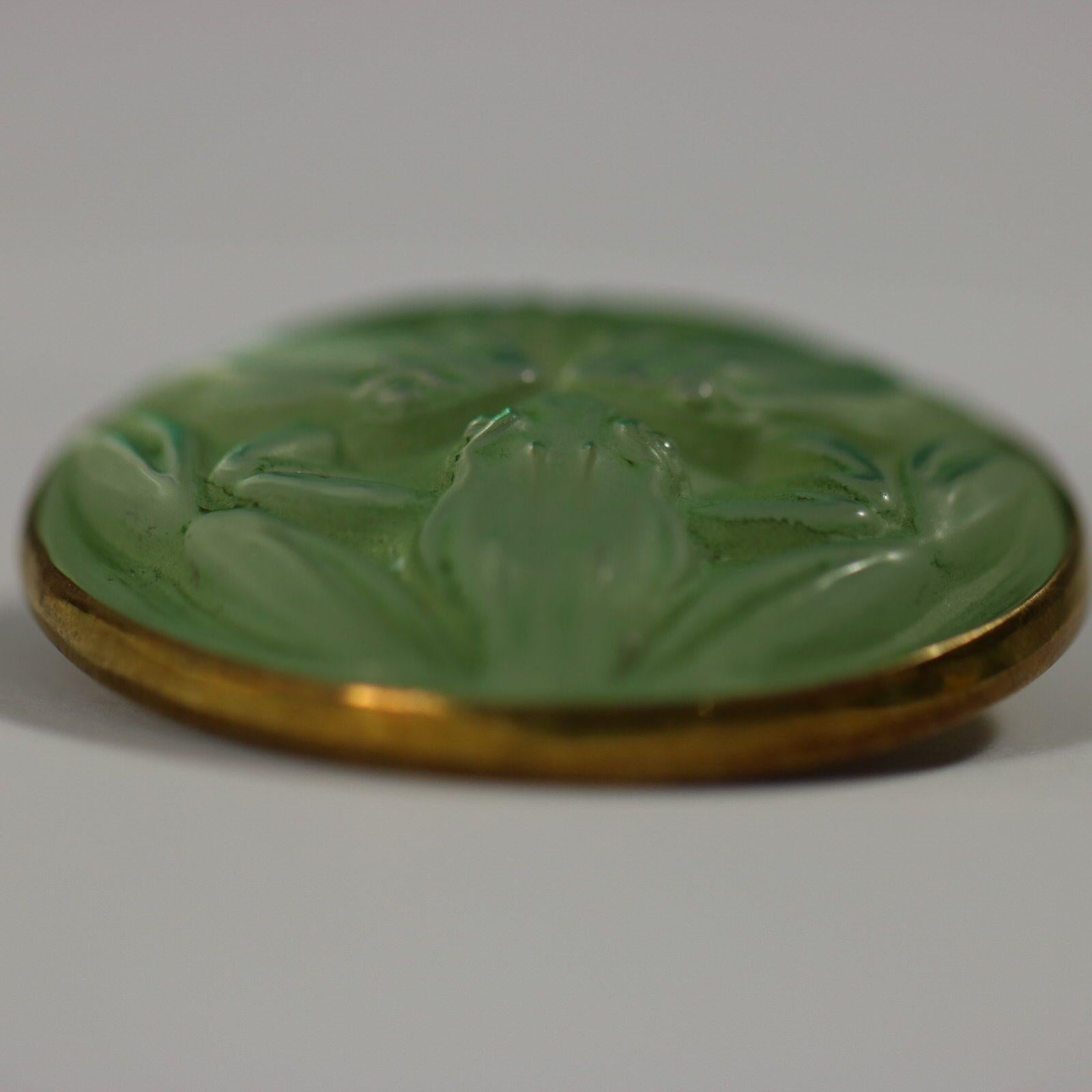 Spilla Grenouilles (rane) in vetro di Rene Lalique In condizioni buone in vendita a Chelmsford, Essex