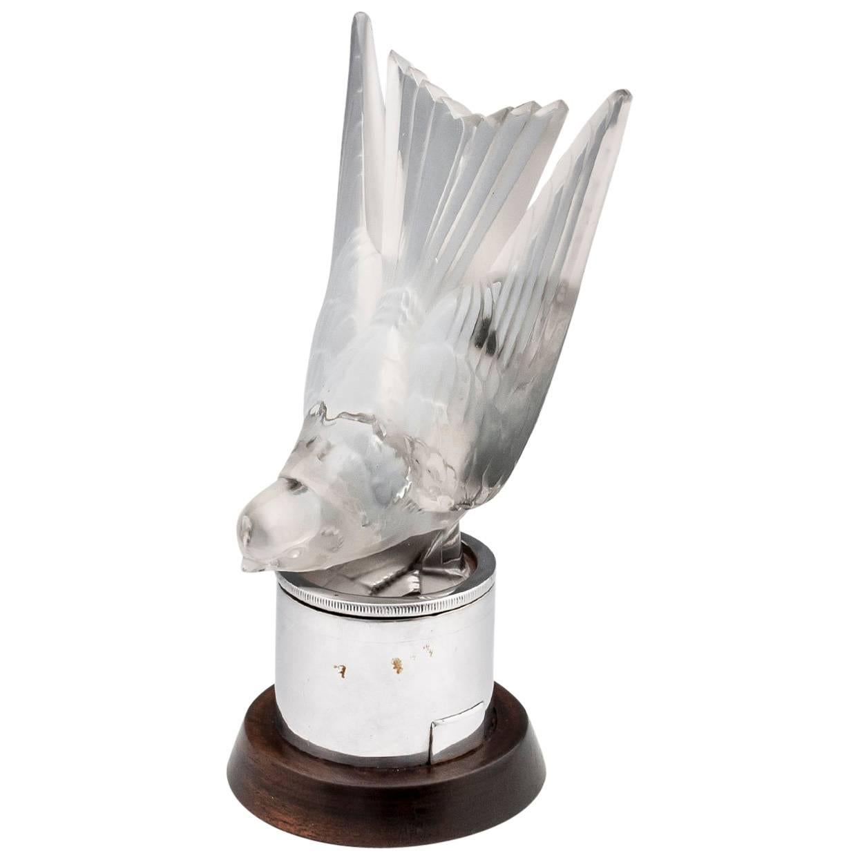 Rene Lalique Glass Hirondelle / Swallow Car Mascot with Mount 20th Century For Sale